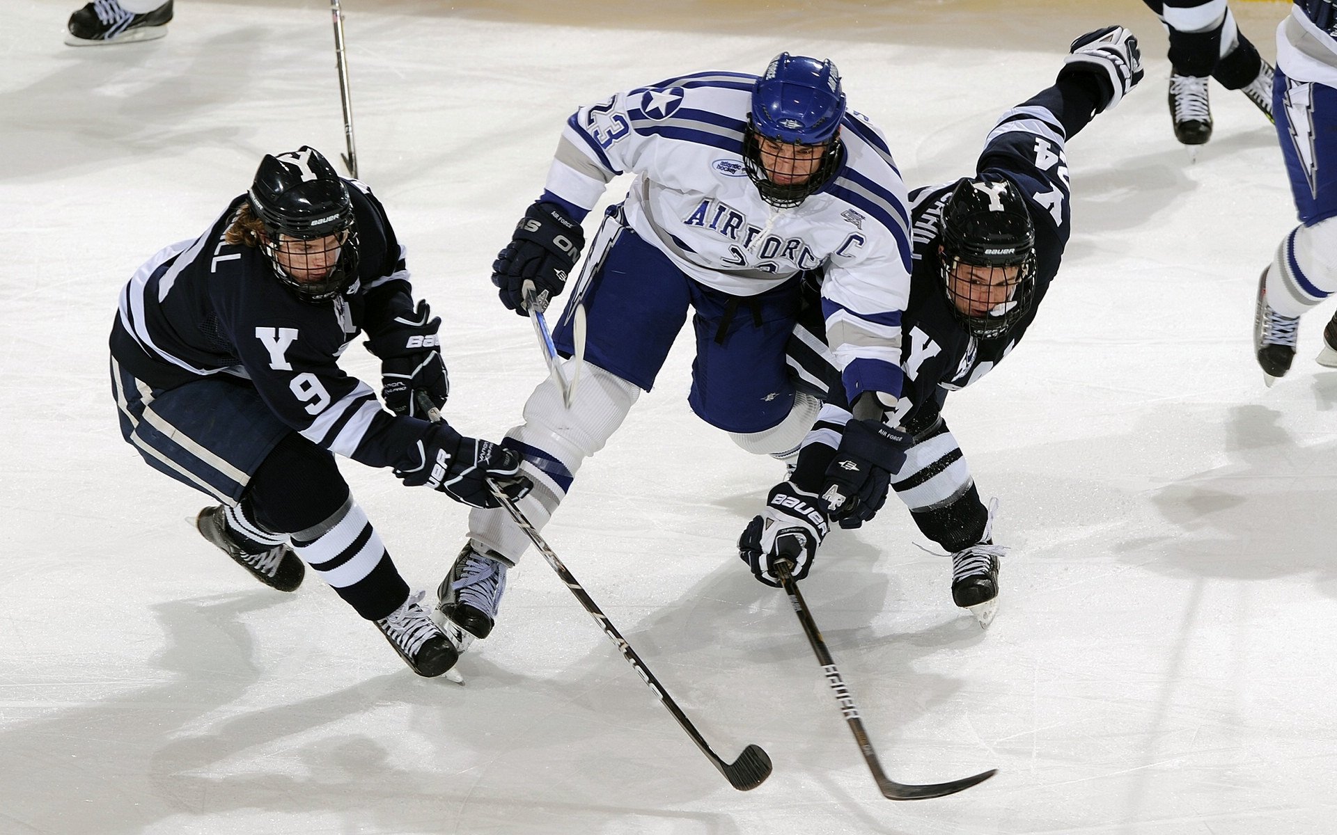 德甲裁判判罚一致性模型中的语境变量影响因素分析