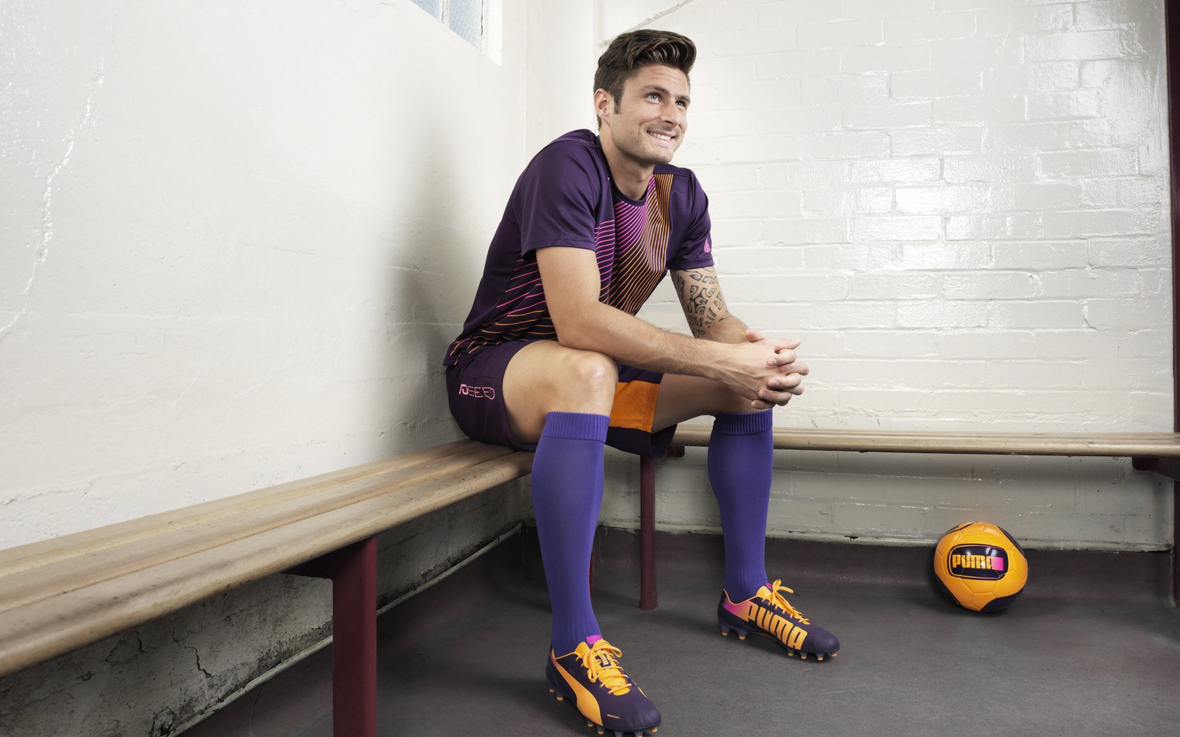 拜仁传导体系灵活切换，制造空档，拜仁传记